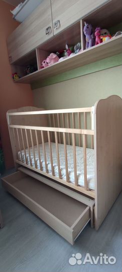 Кроватка с маятником + матрас