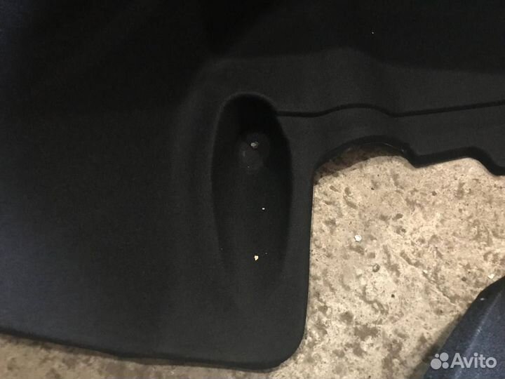 Мерседес 164 подкрылок локер GL и ML задний новый
