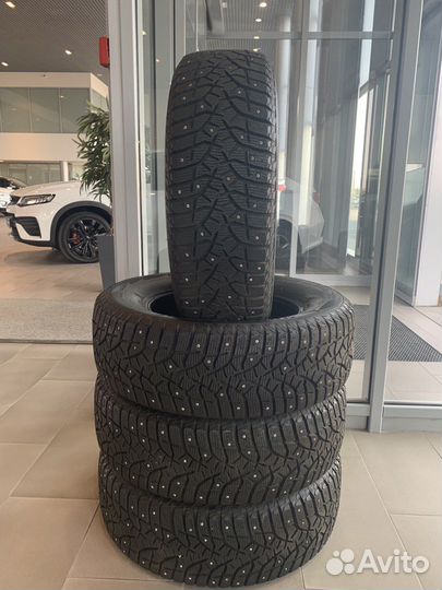 Bridgestone Blizzak Spike-02 245/65 R17