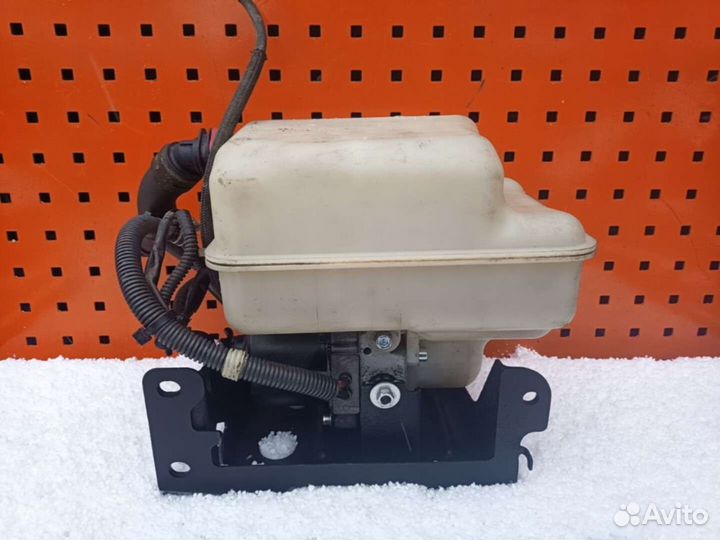 Насос гидроподвески Лексус лх 570