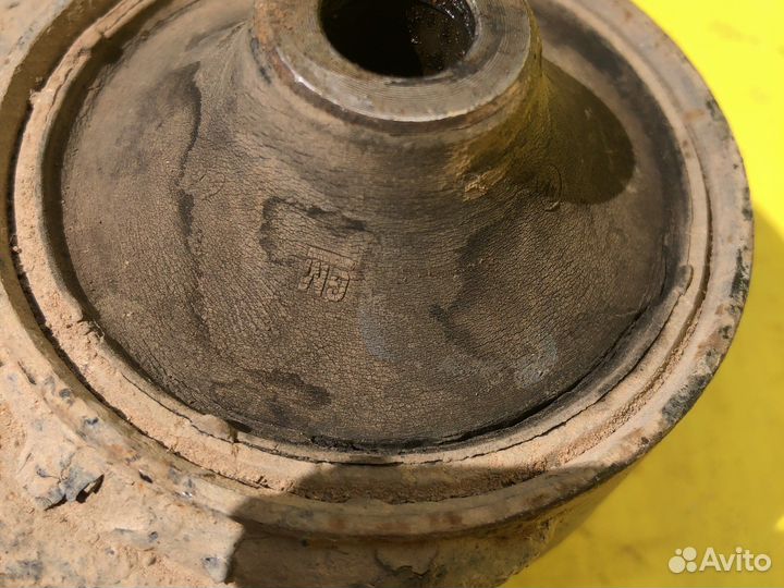 Правый рычаг Opel Corsa D