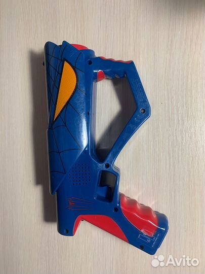 Игрушка: лазерная пистолет 