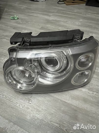 Фара Land Rover