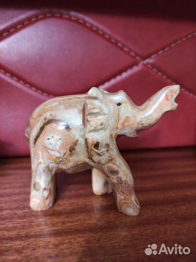 Статуэтки