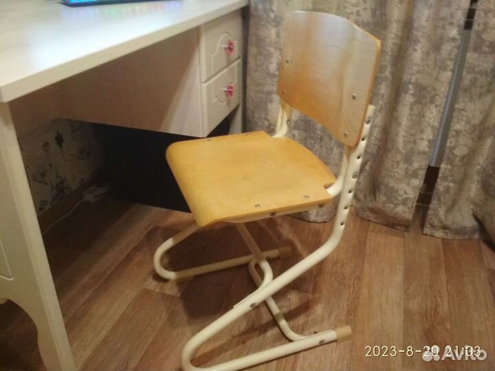 Стул для школьника ортопедический