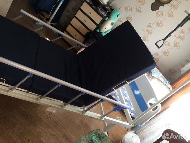 Медицинская кровать для лежачих больных