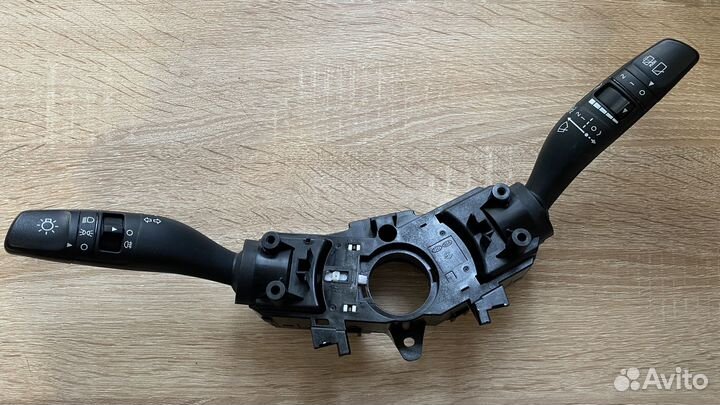 Блок подрулевых переключателей Kia Sportage 4 QLE