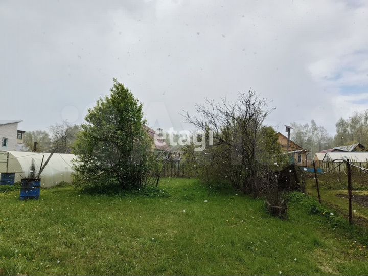 Дом 15,3 м² на участке 10 сот.