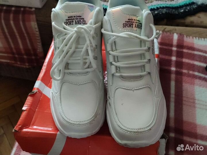 Кроссовки для девочки