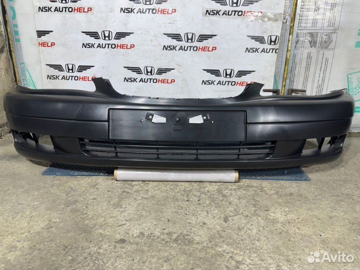 Бампер передний Toyota Avensis ST220