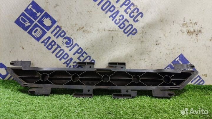 Крепление бампера переднее Ford Mondeo 4 универсал