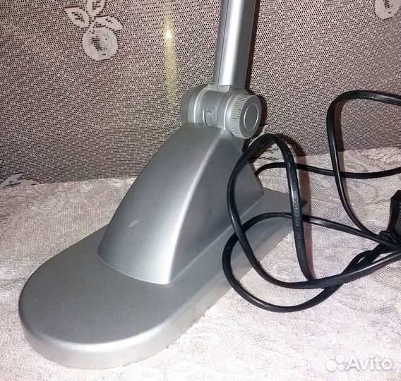 Лампа настольная