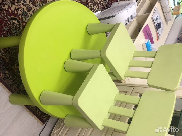 Стол и стулья икея