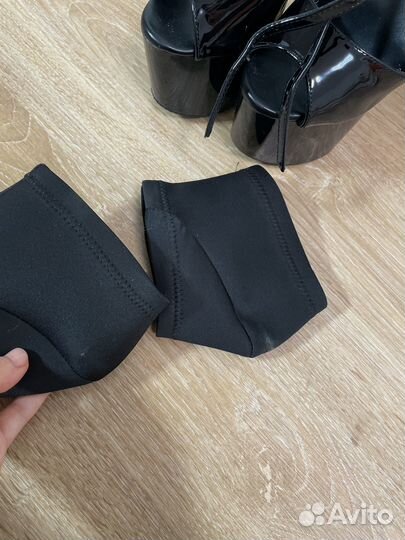 Стрипы двойки Босоножки с защитой