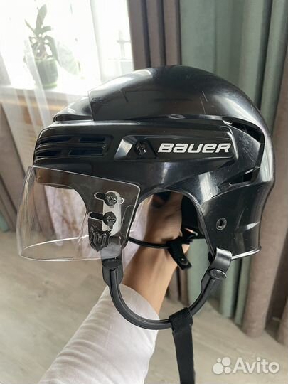 Хоккейный шлем