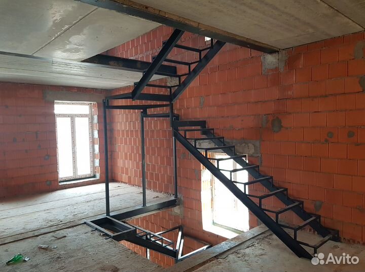 Лестница из металла под ключ