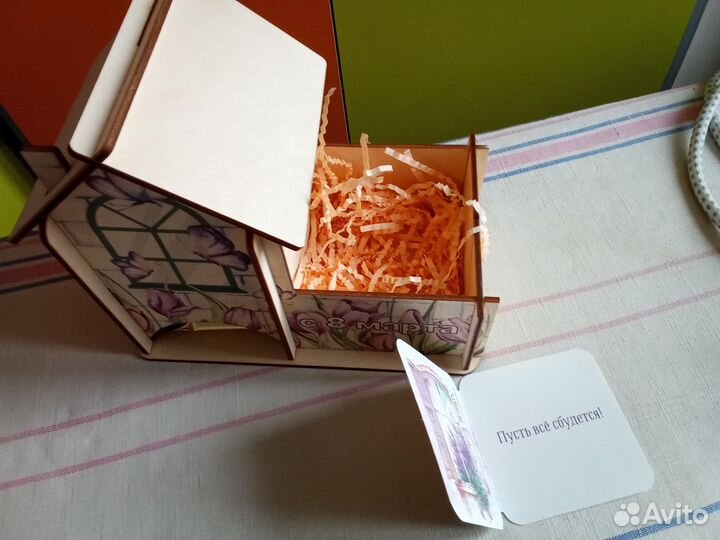 Сувенир а 8 марта в подарок