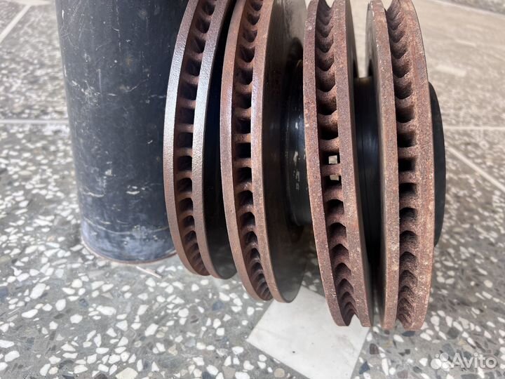 Опорные диски Camry 55