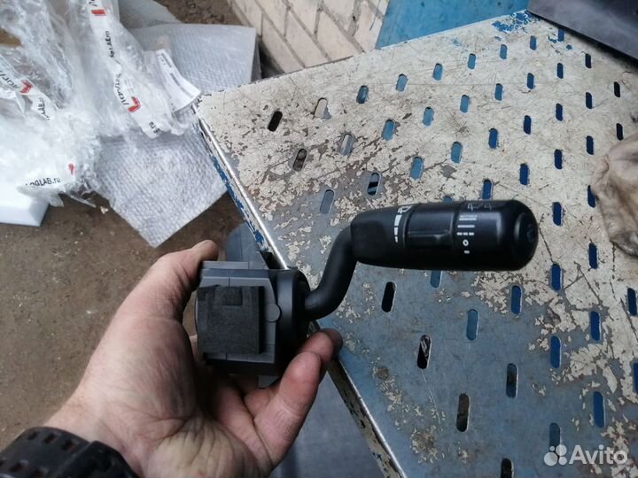 Переключатель стеклоочистителя Range Rover Sport 1