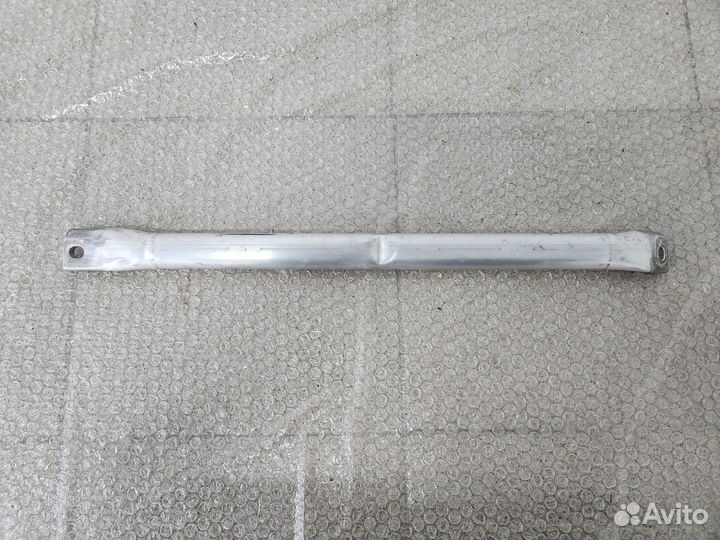 Распорка растяжка левая BMW X5 E70 X6 E71