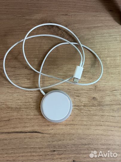 Продам оригинальную зарядку