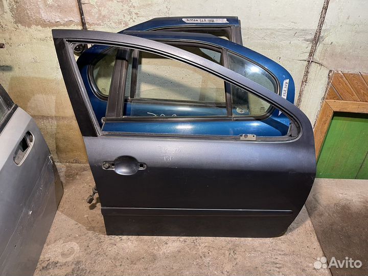 Дверь передняя правая Peugeot 307
