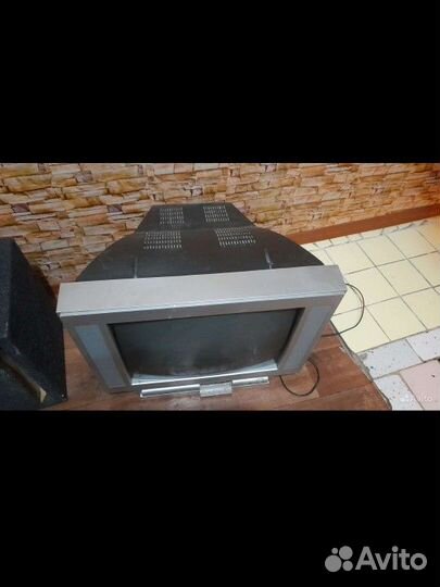 Телевизор плоский