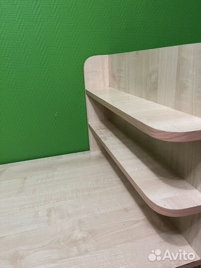 Маникюрный стол бу