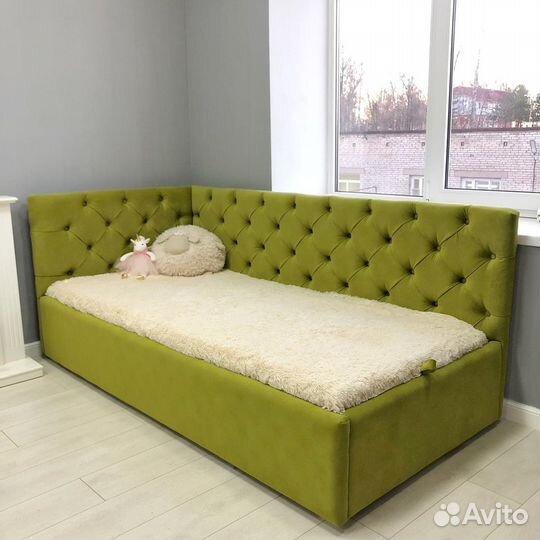 Детская кровать с мягкими бортиками