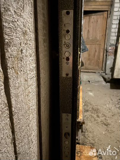 Дверь входная металлическая