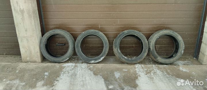 Bridgestone Blizzak VRX 215/50 R17 30G