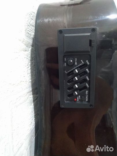 Электроакустическая гитара martinez