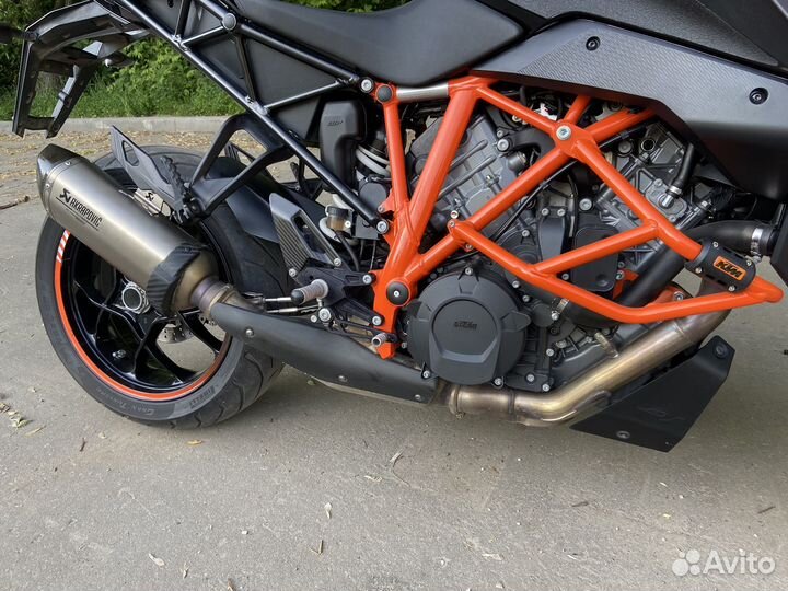 KTM 1290 Super Duke GT