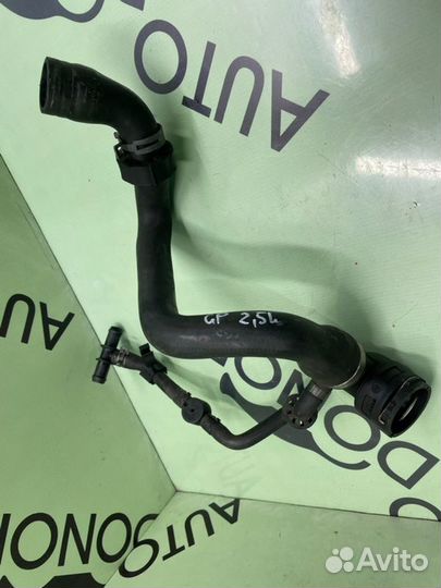 Патрубок системы охлаждения Volkswagen Touareg 7L