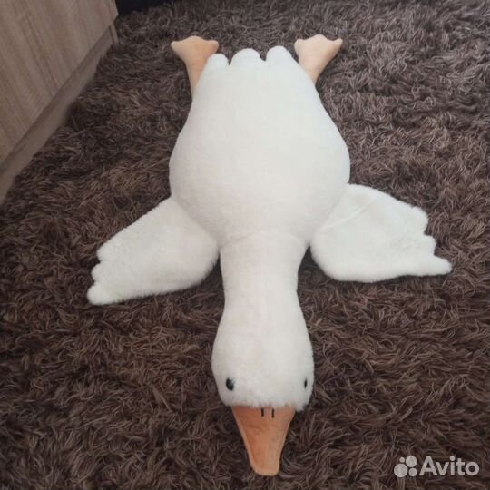 Игрушка - гуся обнимуся