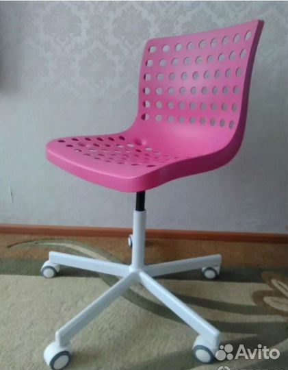 Стул Икеа споррен отправлю