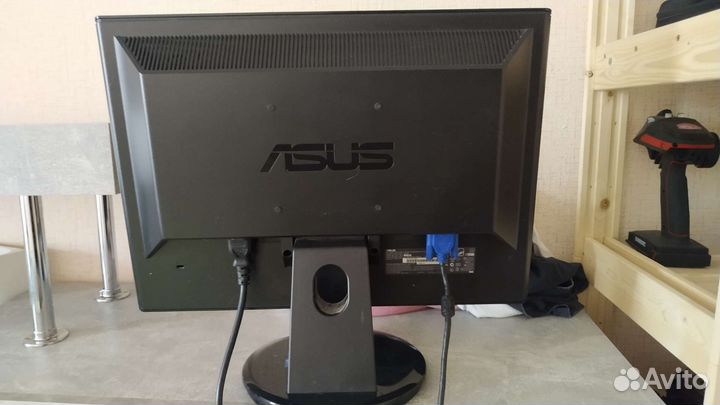 Монитор Asus VH196D