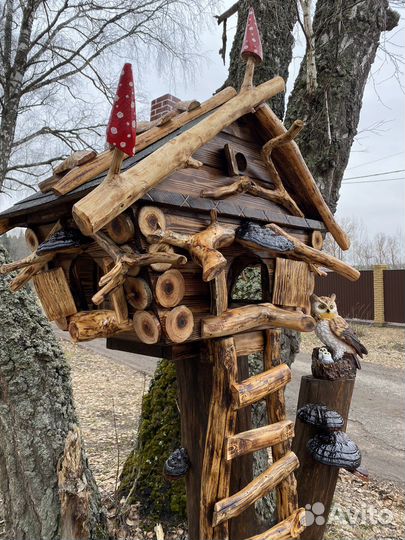 Кормушка для птиц и белок