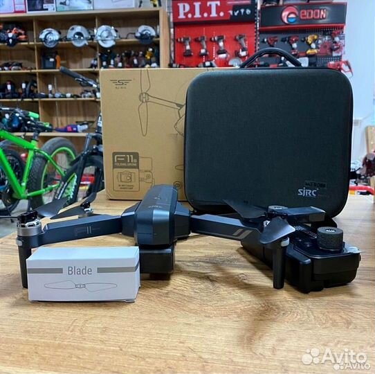 Квадрокоптер дрон с камерой