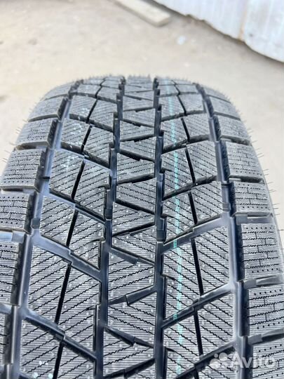 Kapsen IceMax RW501 225/45 R19 82U