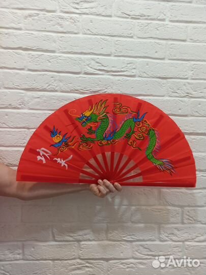Веер для танца с драконом красный