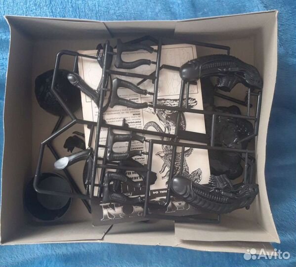 Модель Halcyon 1/9 Alien Warrior