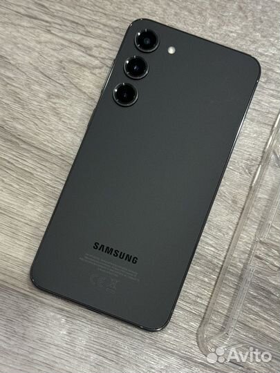 Samsung Galaxy S23+, 8/256 ГБ