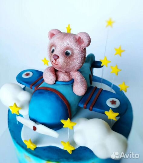 Фигурка из мастики на торт