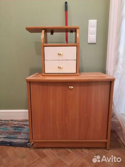 Вешалка в прихожую с обувницей