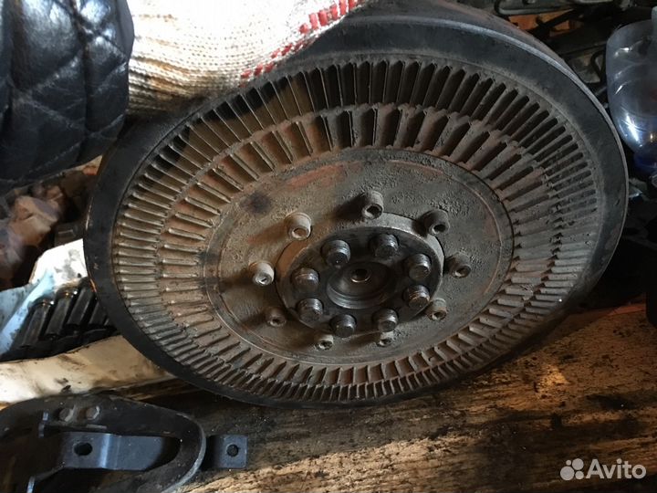 Успокоитель (демпфер) коленвала MAN D20 D28 scania