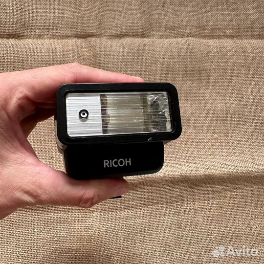 Вспышка Ricoh XR Speedlite 240