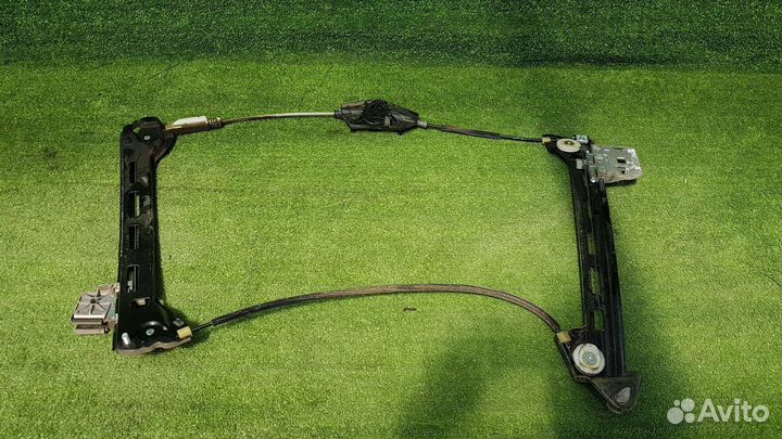 Стеклоподьемник задний правый двери Passat cc