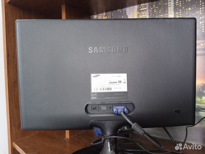 Монитор Samsung