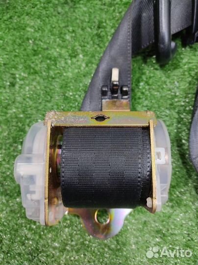 Ремень безопасности задний правый Lexus RX300 (MC